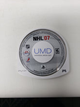 Load image into Gallery viewer, NHL 07 - Sony PSP