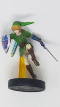 Charger l'image dans la galerie, The Legend of Zelda Link Amiibo Super Smash Bros Series - Nintendo Amiibo