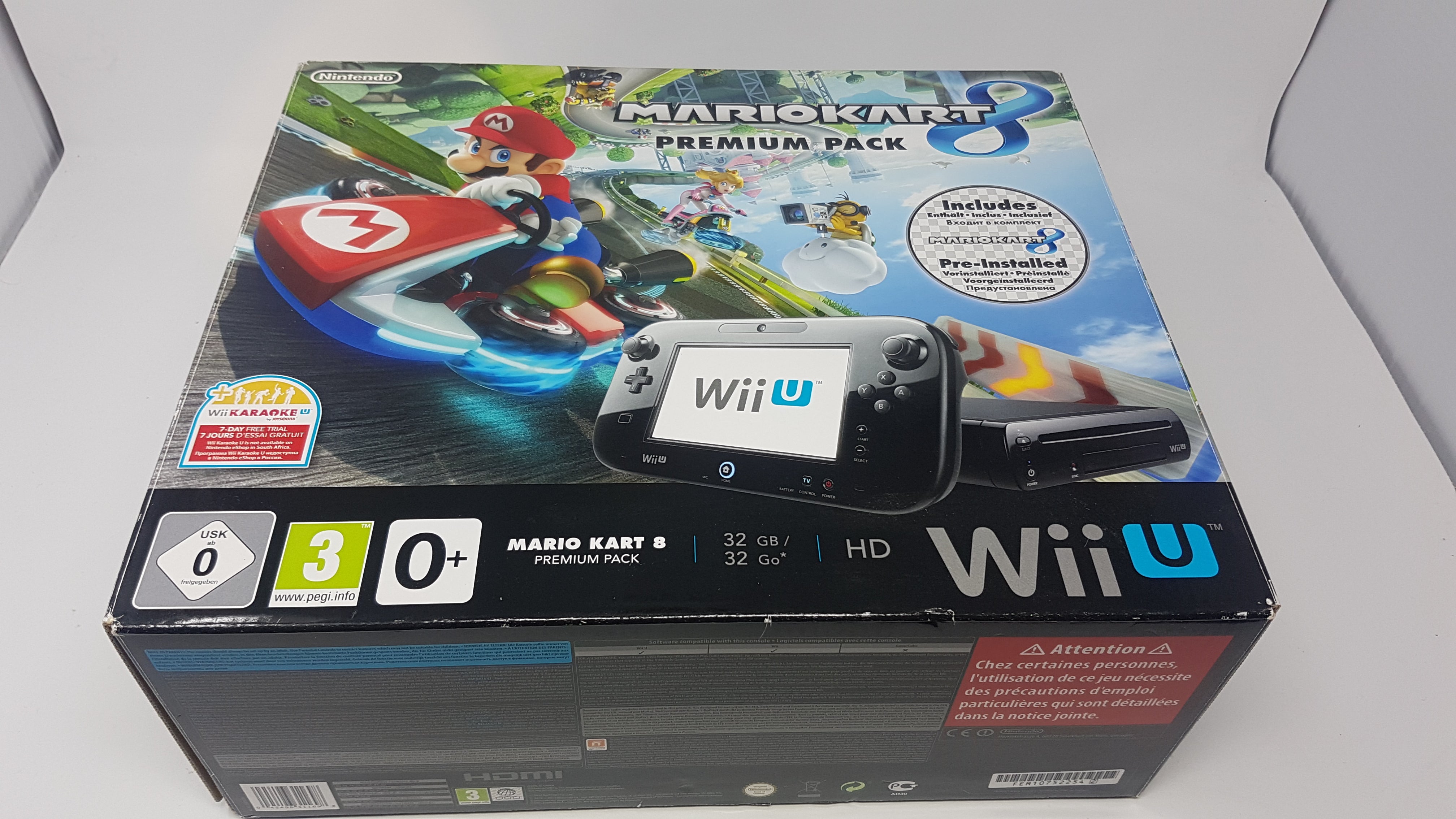  Nintendo Wii U 32GB Mario Kart 8 (Pre-Installed) Deluxe bundle  : Video Games